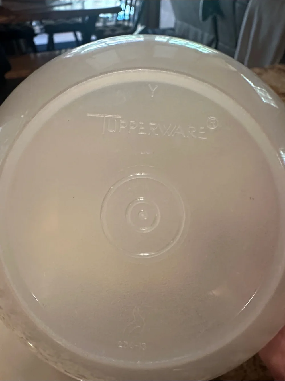 Tupperware White Round Lid/Container Base